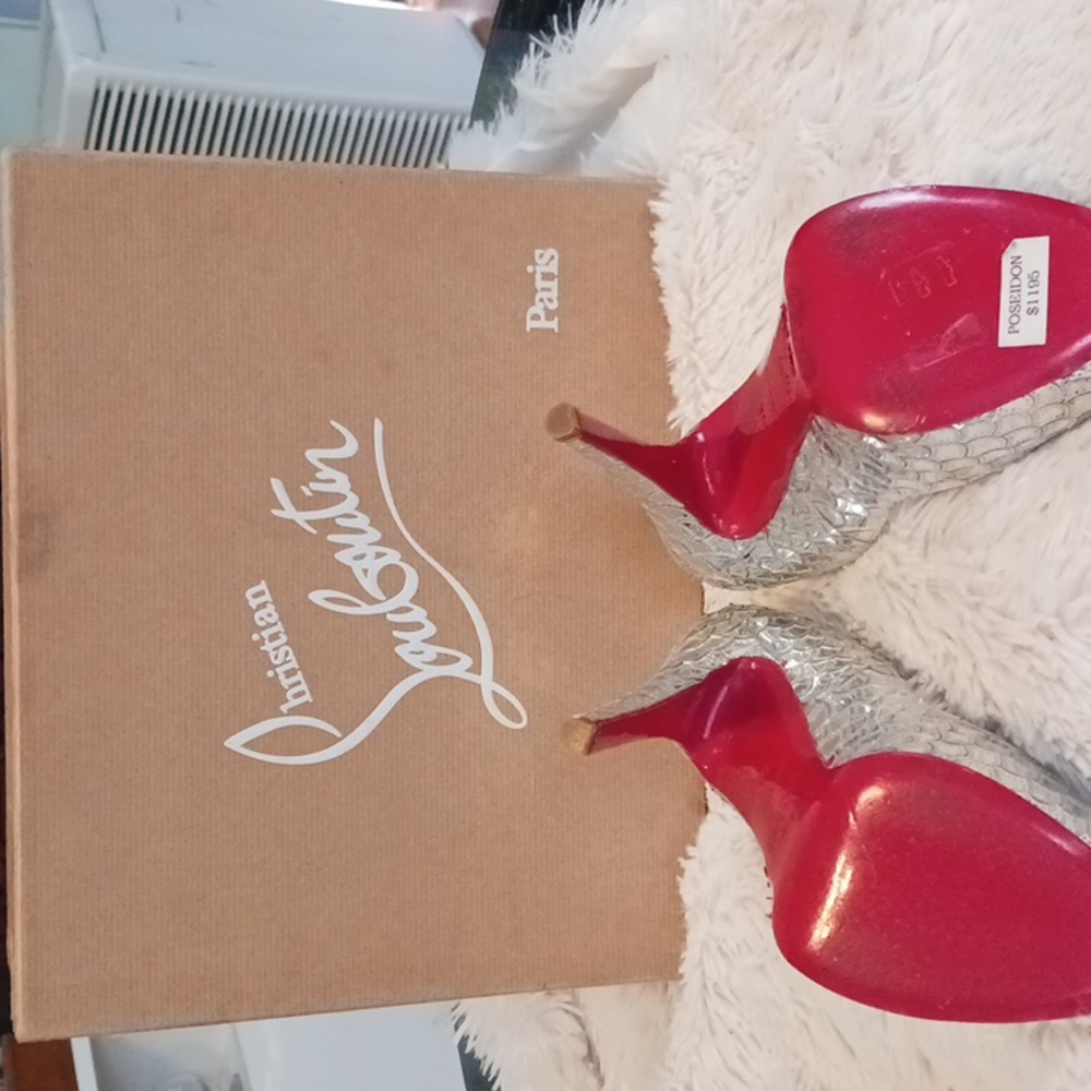 Shoes - Picture 3 of 5
